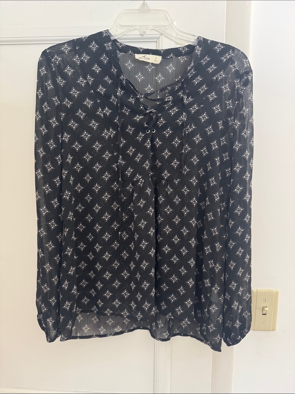 Y2K Hollister Boho Sheer Chiffon Lace-Up Peasant Blouse Top Black Print Small